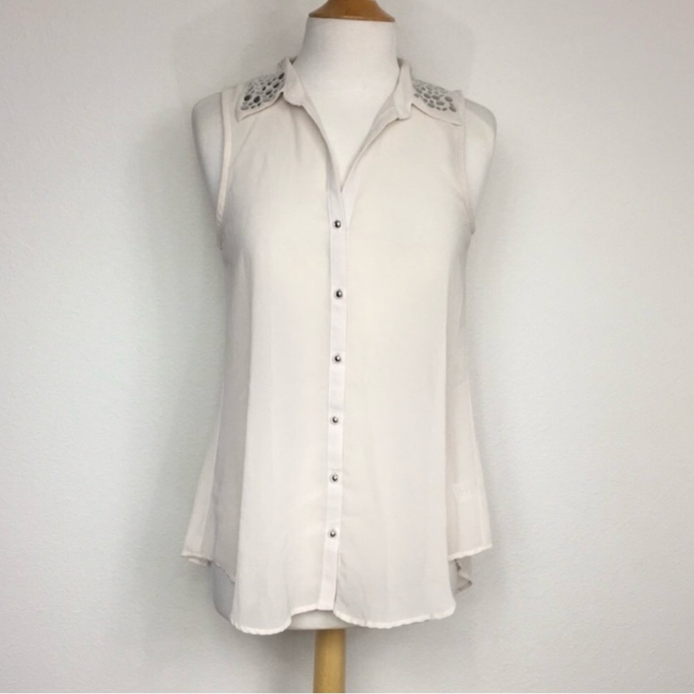 3/$25 h.i.p. Nude Studded Collar Sleeveless Sheer Tunic High Low Blouse Size XS